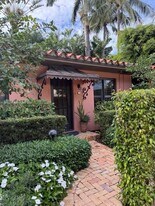 226 Chilean Ave in Palm Beach, FL - Building Photo