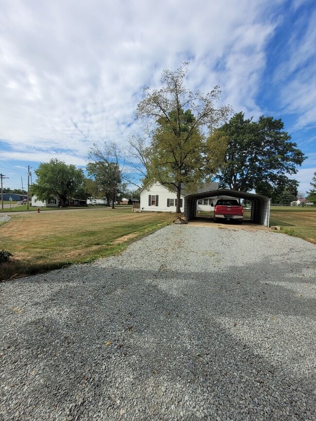 702 Janey Dr in Farmington, MO - Building Photo - Building Photo