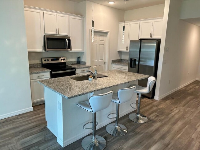 1099 Dania Cir in Palm Bay, FL - Building Photo - Building Photo