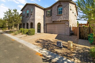 1063 N 70th Way in Scottsdale, AZ - Building Photo - Building Photo