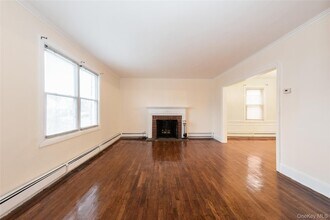 166-23 24th Ave in Queens, NY - Building Photo - Building Photo