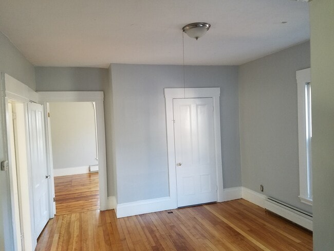 857 Broadway, Unit Unit 1 in South Portland, ME - Building Photo - Building Photo