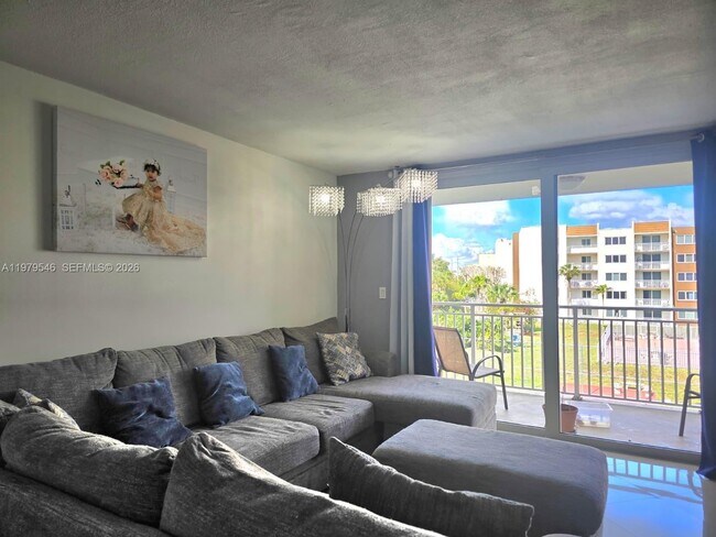 property at 6940 Miami Gardens Dr