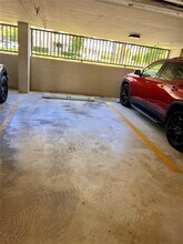 17600 N Bay Rd, Unit N304 in Sunny Isles Beach, FL - Building Photo - Building Photo