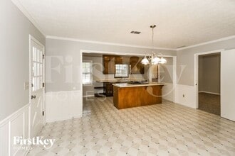 1285 Gatewood Dr in Lawrenceville, GA - Foto de edificio - Building Photo