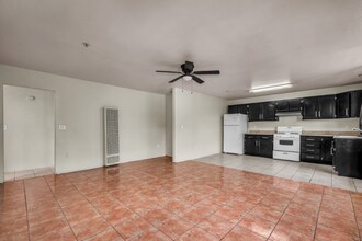 5231 Huntington Dr in Los Angeles, CA - Building Photo - Building Photo