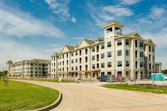 Nantucket at Fannin Station in Houston, TX - Foto de edificio - Building Photo
