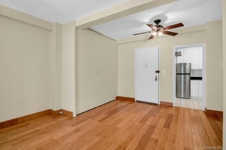 10 Lake St in White Plains, NY - Building Photo - Building Photo