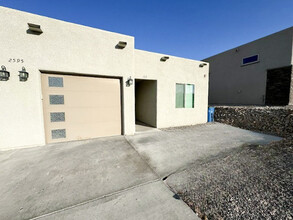 2595 McCulloch Blvd N in Lake Havasu City, AZ - Building Photo - Building Photo