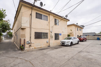 217 N Burris Ave in Compton, CA - Building Photo - Building Photo