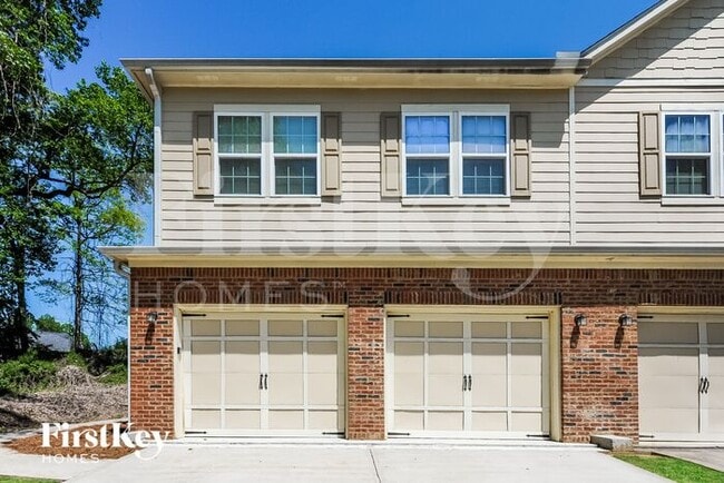 property at 864 Ivydale Ln SW