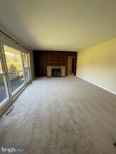 536 Hampton Ln in Towson, MD - Building Photo - Building Photo