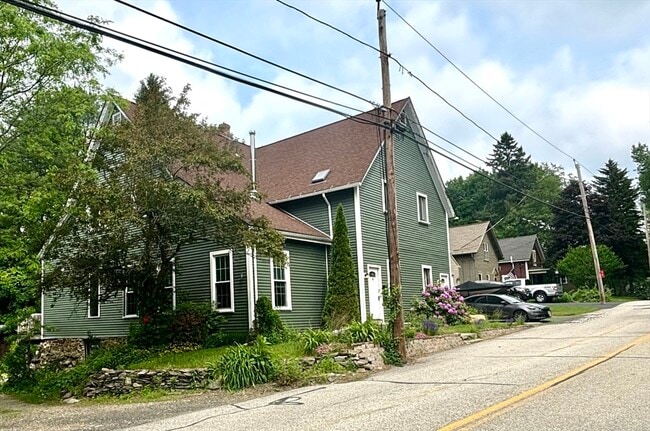 66-68-68 Rawson St in Leicester, MA - Building Photo - Building Photo