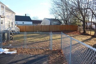 54 Mill St-Unit -54 in Dracut, MA - Building Photo - Building Photo