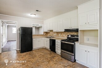 1342 Springdale Dr in Jackson, MS - Building Photo - Building Photo
