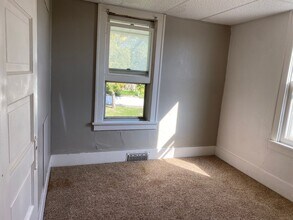 523 N 12th St in Bismarck, ND - Building Photo - Building Photo