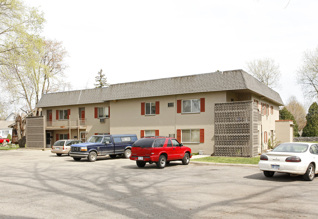 Witherow Woods Apartments in Romulus, MI - Building Photo