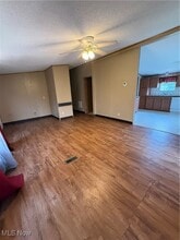 13 Short St in Frazeysburg, OH - Building Photo - Building Photo