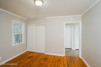 4200 Berkshire Ave in Louisville, KY - Building Photo - Building Photo