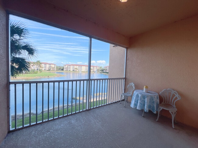 8490 Kingbird Loop, Unit Lake View Condo in Estero, FL - Building Photo - Building Photo
