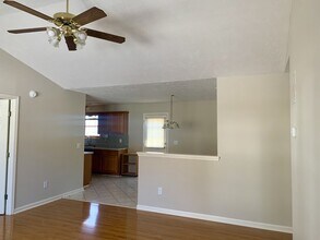 205 Holland Ridge Dr in La Vergne, TN - Building Photo - Building Photo