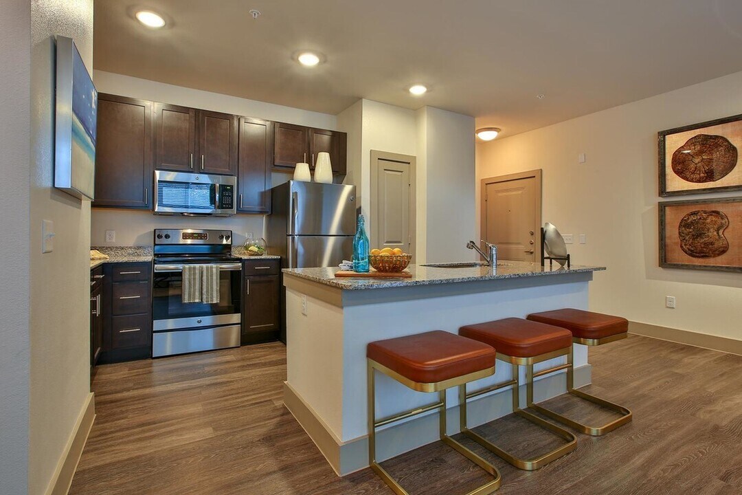 3789 Spring Cypress Rd in Spring, TX - Building Photo