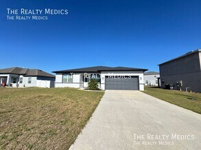 2226 Rock Dr in Poinciana, FL - Building Photo - Building Photo