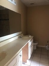 10009 Rosbrook Dr in Houston, TX - Building Photo - Building Photo