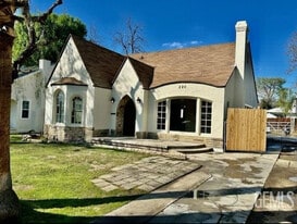 220 Pacific St in Bakersfield, CA - Building Photo