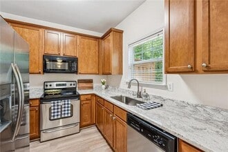 1640 Northgate Mill Dr in Duluth, GA - Building Photo - Building Photo