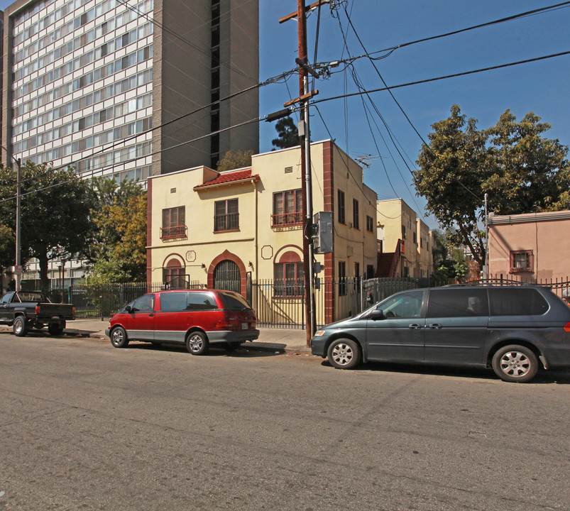 429 S Union Ave in Los Angeles, CA - Foto de edificio