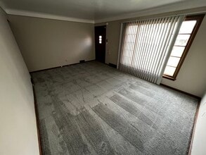 7417 Kenilworth Ave in Parma, OH - Building Photo - Building Photo