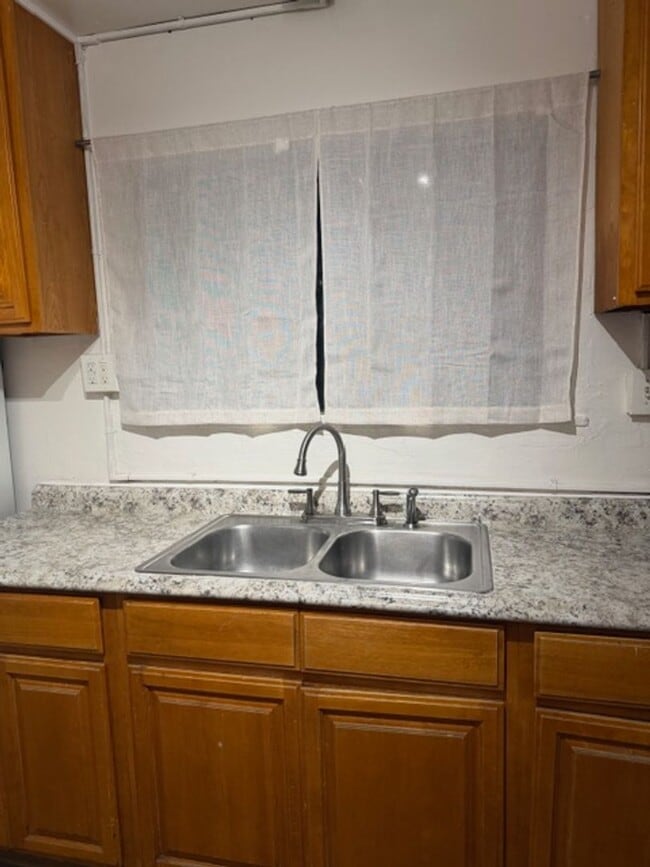 property at 1163 W Fernleaf Ave