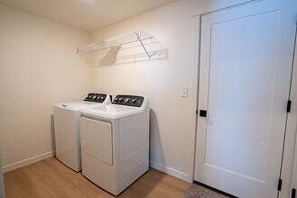 1967 S Cherry Ln in Spokane, WA - Building Photo - Building Photo