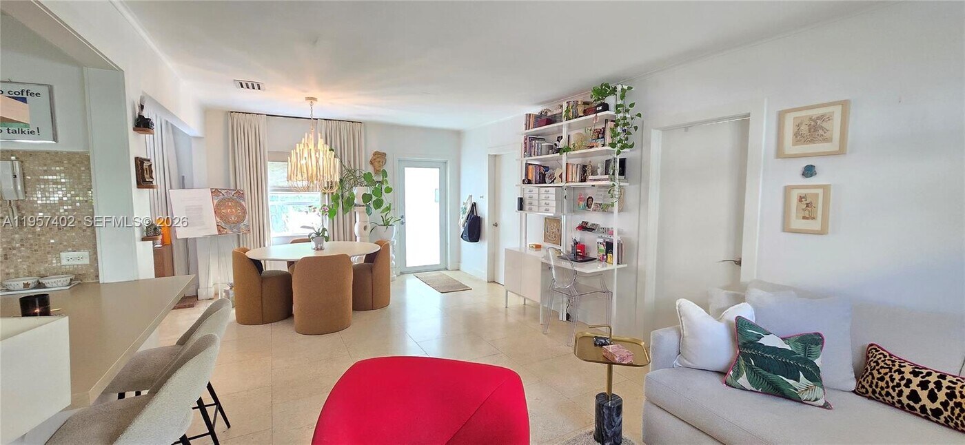 932 15th St in Miami Beach, FL - Building Photo