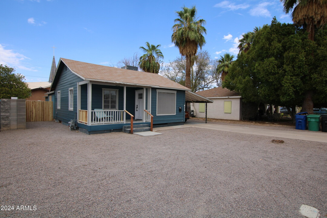 612 W 1st St in Mesa, AZ - Building Photo