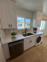 17372 Dairyview Cir in Huntington Beach, CA - Building Photo - Building Photo