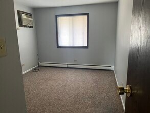 14737 Kilpatrick Ave-Unit -2W in Midlothian, IL - Building Photo - Building Photo
