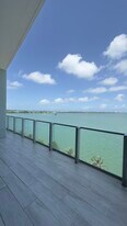 1900 N Bayshore Dr in Miami, FL - Building Photo