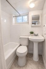 21-19 29th St in Queens, NY - Building Photo - Building Photo