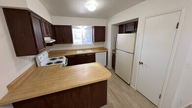 135 E Juniper St in Mesa, AZ - Building Photo - Building Photo
