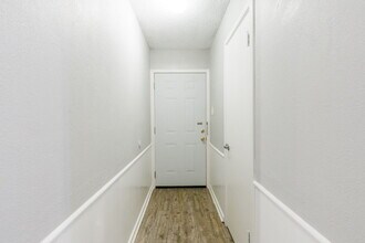 4620 66th St in Lubbock, TX - Foto de edificio - Building Photo