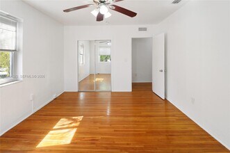 8100 Crespi Blvd in Miami Beach, FL - Building Photo - Building Photo