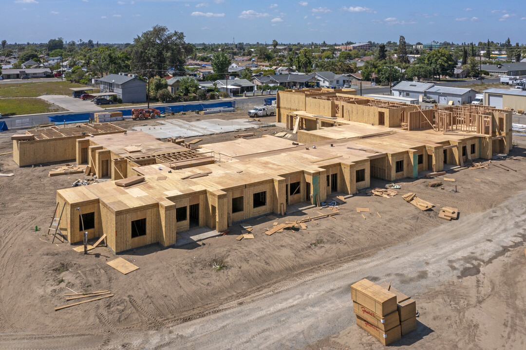 Finca Serena in Porterville, CA - Building Photo