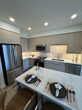 56 NE 29th St, Unit A1 in Miami, FL - Foto de edificio - Building Photo
