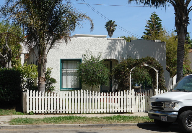 250 S Pacific Ave in Ventura, CA - Building Photo - Building Photo