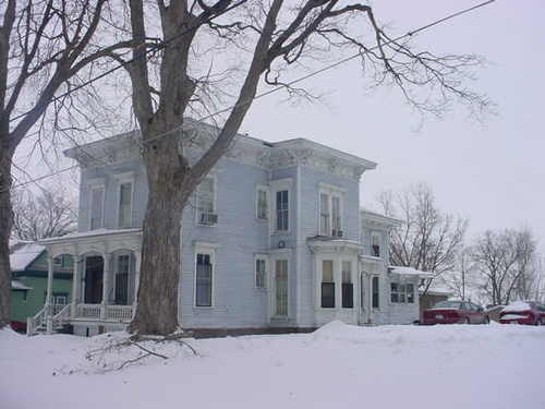 821 2nd St in Waterloo, IA - Building Photo