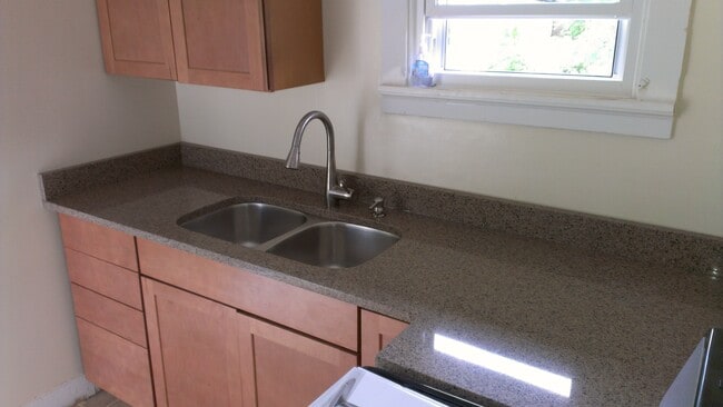 317 S Aurora St, Unit 2