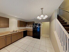 8319 Tavern Pt in San Antonio, TX - Building Photo - Building Photo