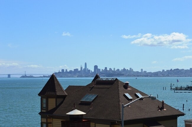 212 Richardson St in Sausalito, CA - Building Photo - Building Photo